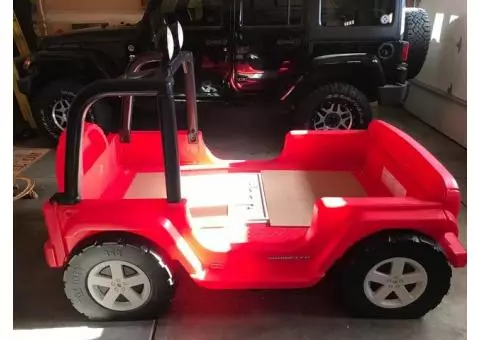 Kids “Little Tikes” Jeep Bed